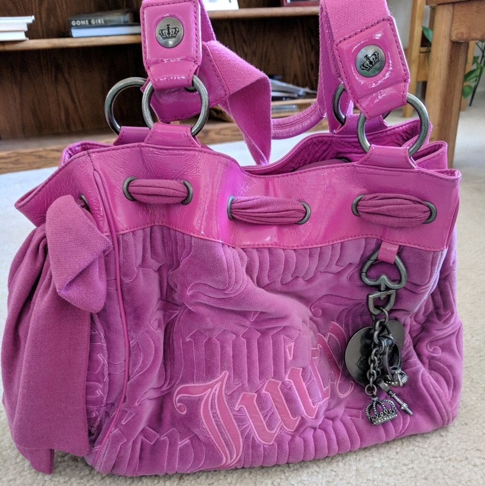 Unique 2010 Fuchsia Juicy Couture Purse